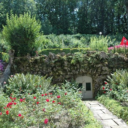 Hotel Et Studios D'Orfeuil Бурбонн-ле-Бен Экстерьер фото