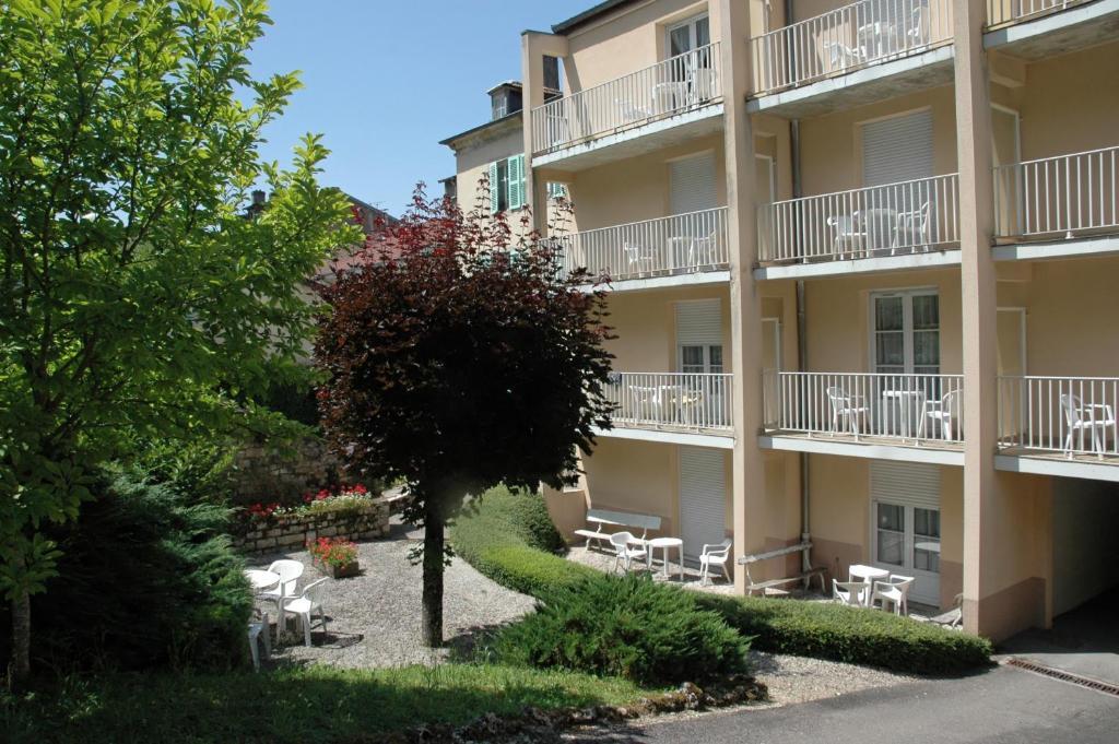 Hotel Et Studios D'Orfeuil Бурбонн-ле-Бен Экстерьер фото