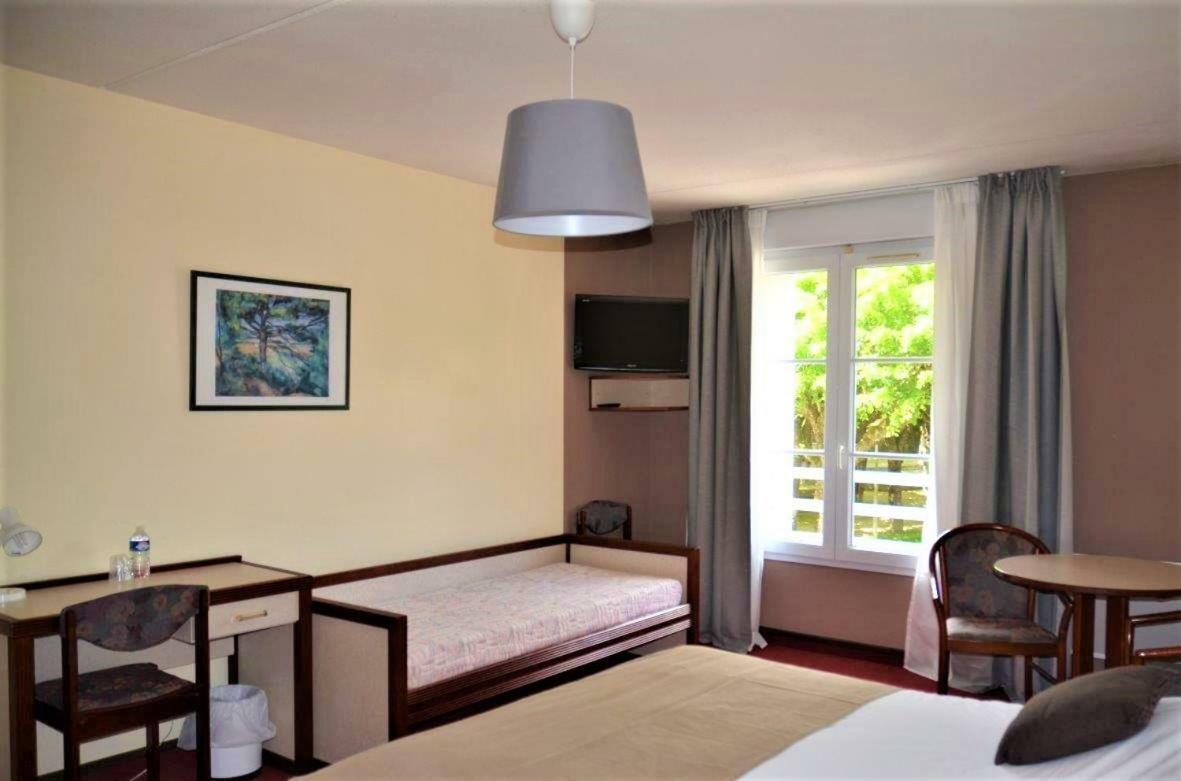 Hotel Et Studios D'Orfeuil Бурбонн-ле-Бен Экстерьер фото