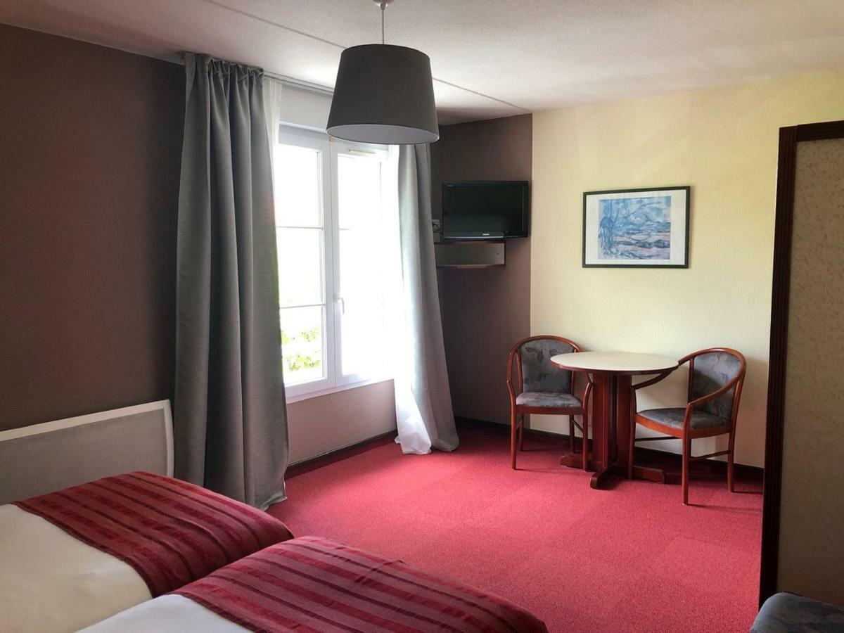 Hotel Et Studios D'Orfeuil Бурбонн-ле-Бен Экстерьер фото