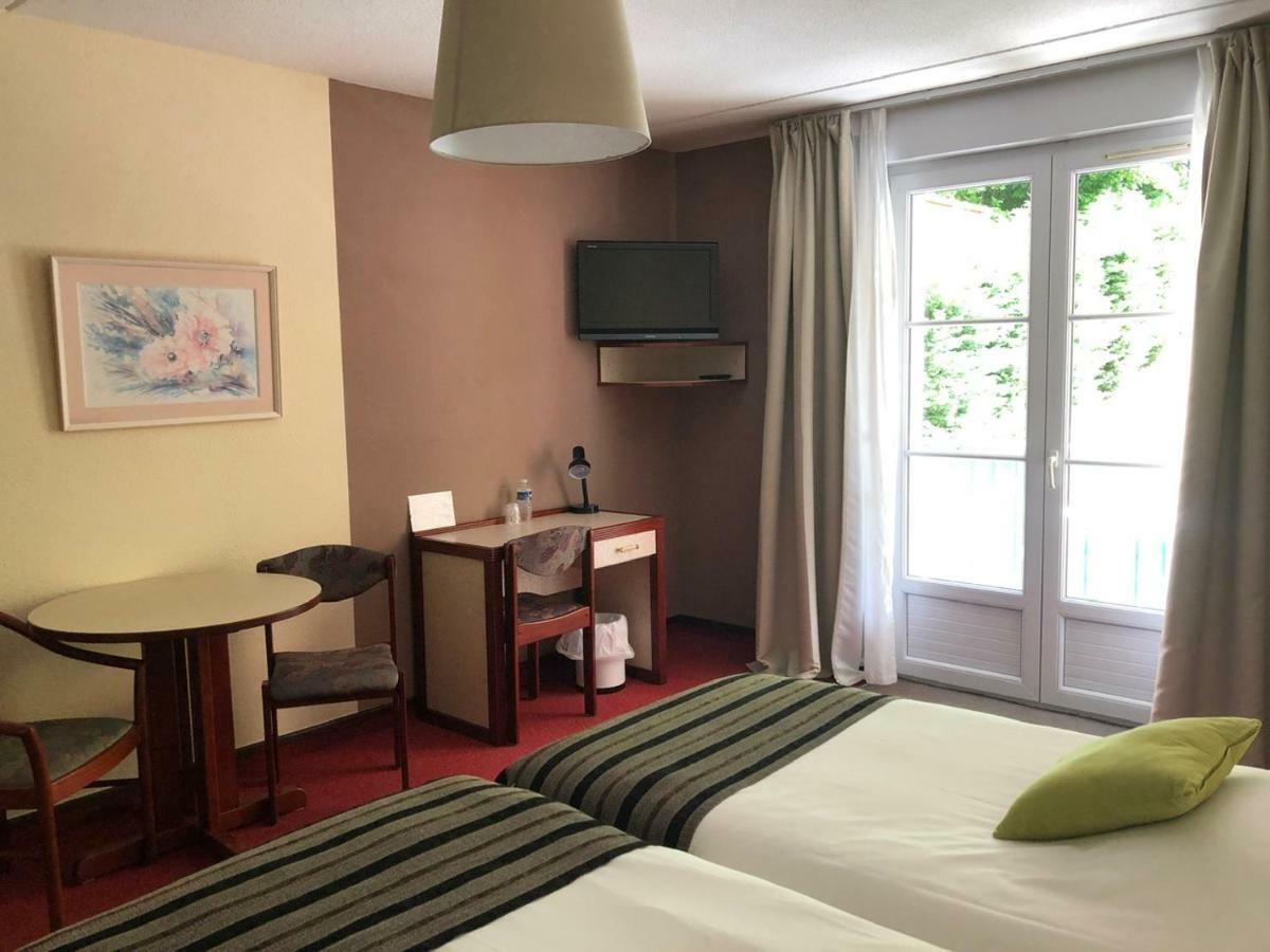 Hotel Et Studios D'Orfeuil Бурбонн-ле-Бен Экстерьер фото