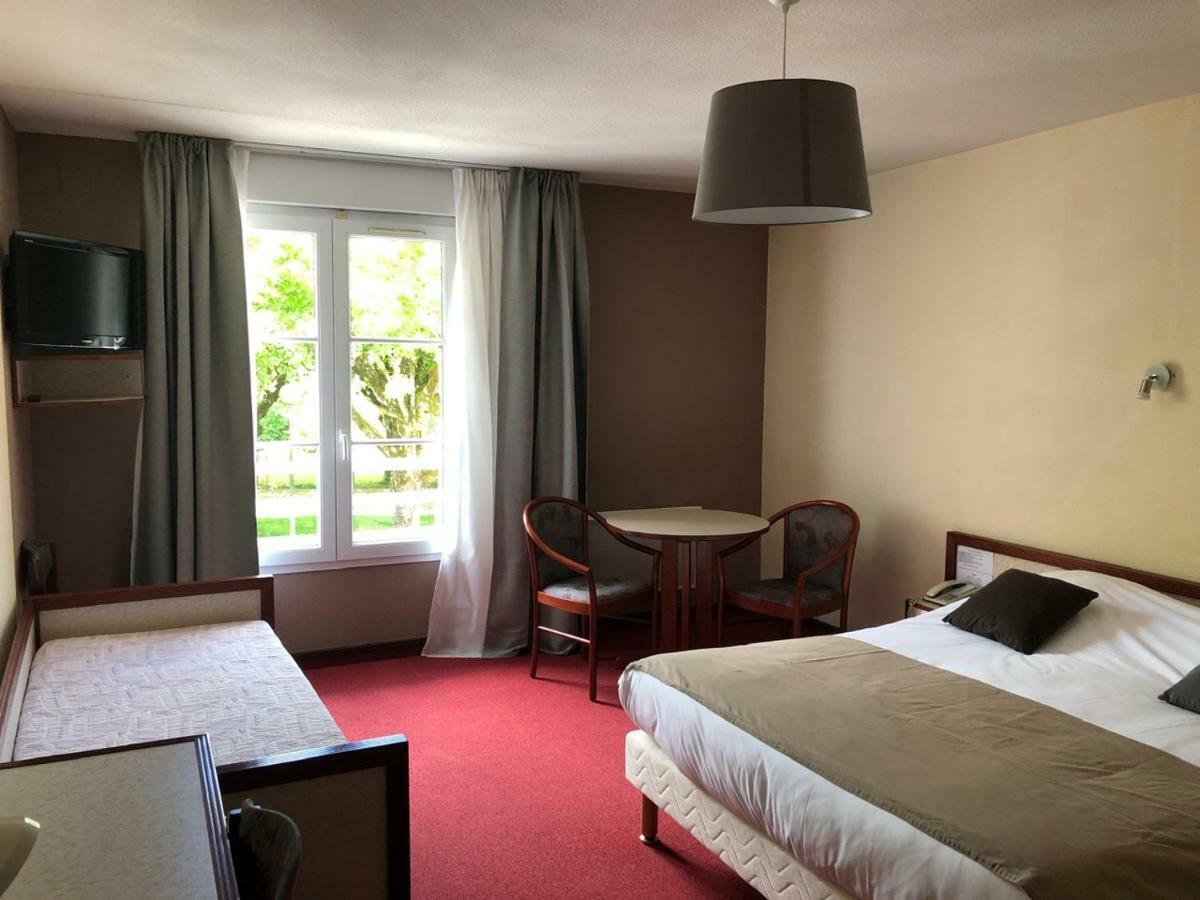 Hotel Et Studios D'Orfeuil Бурбонн-ле-Бен Экстерьер фото