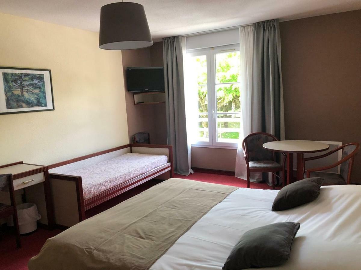 Hotel Et Studios D'Orfeuil Бурбонн-ле-Бен Экстерьер фото
