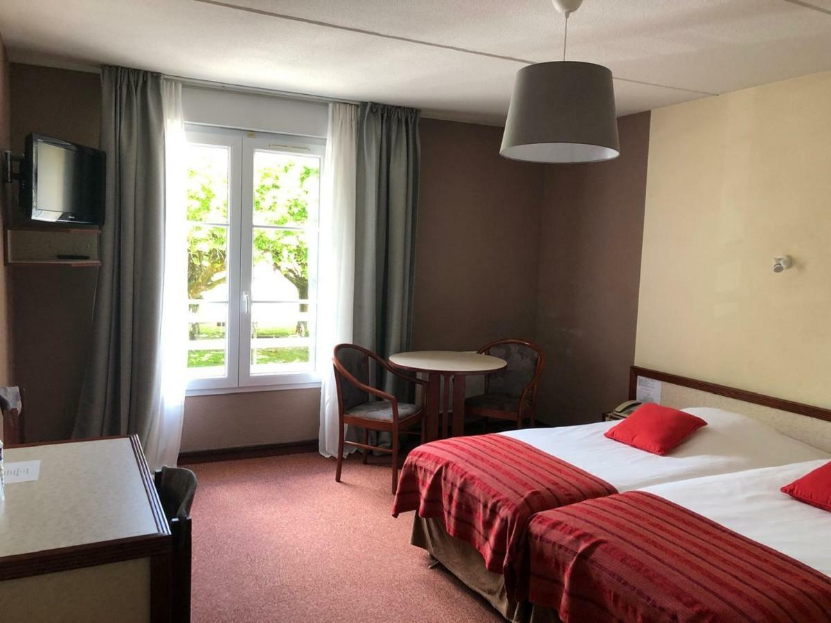 Hotel Et Studios D'Orfeuil Бурбонн-ле-Бен Экстерьер фото