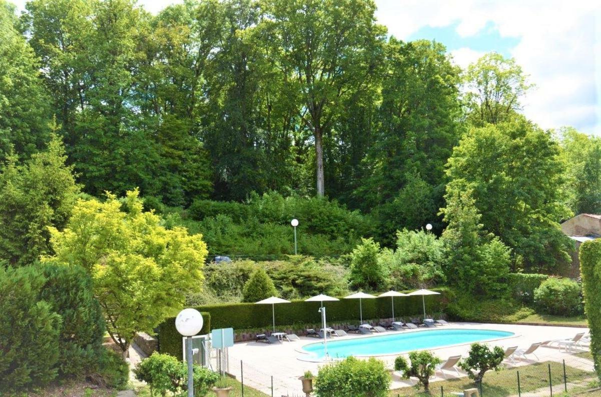 Hotel Et Studios D'Orfeuil Бурбонн-ле-Бен Экстерьер фото